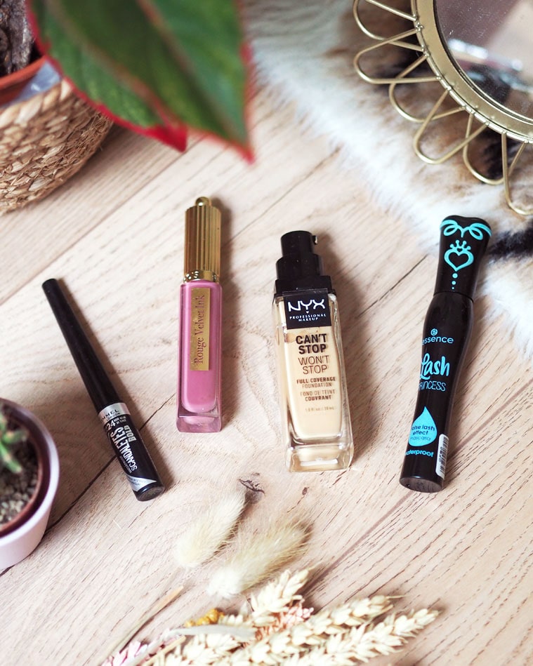 De allerbeste waterproof make-up voor de zomer